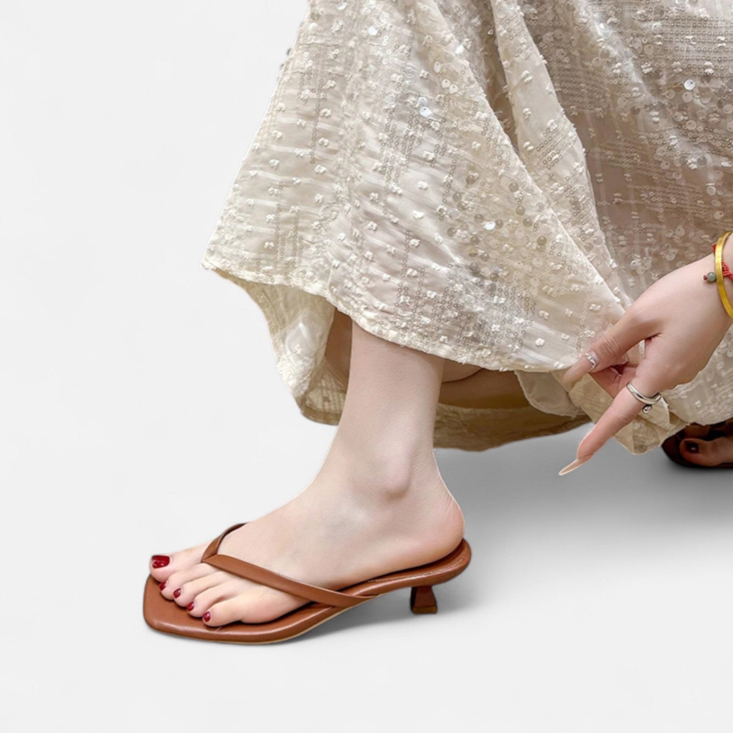 Fiventa | Women’s Street Style Slippers in Sculpted Ivory