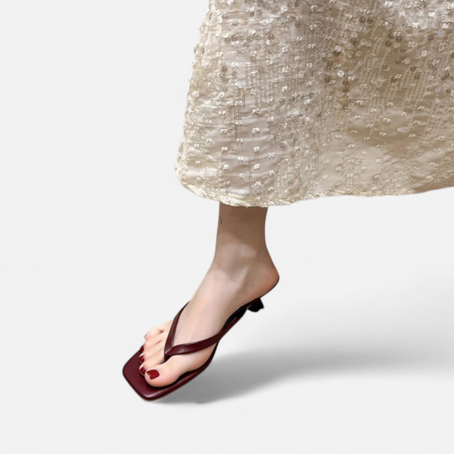 Fiventa | Women’s Street Style Slippers in Sculpted Ivory